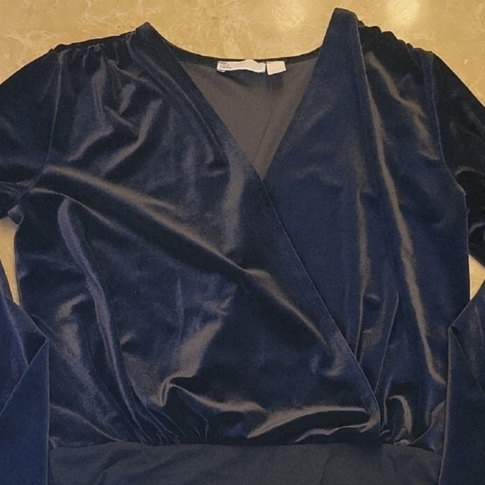 Elegant Black Velvet Bodysuit, M